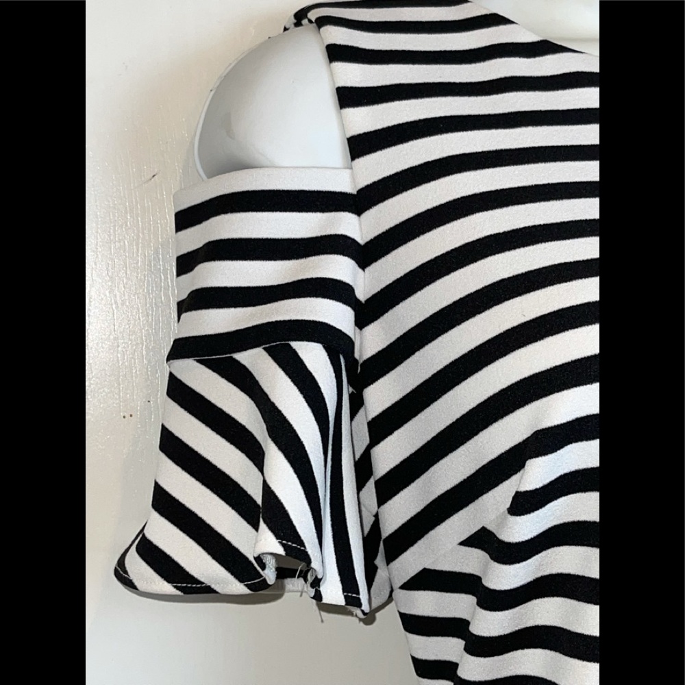 Calvin Klein Striped Cold-shoulder Sheath Dress - Picture 4 of 10